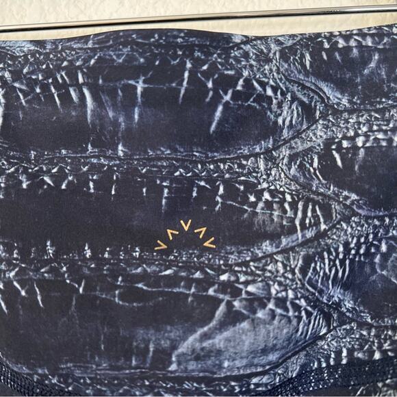 Varley blue snake scale print leggings - Picture 6 of 7